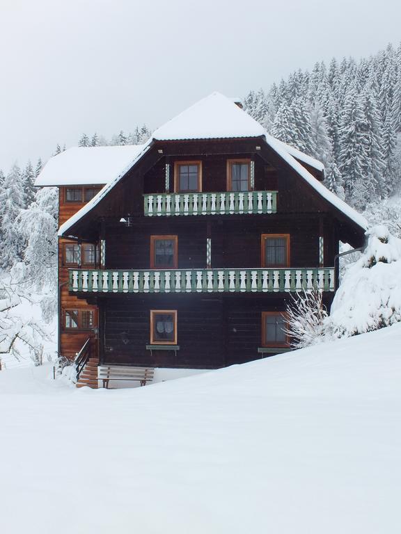 Апартаменты Steurer Hof Liebenfels Экстерьер фото